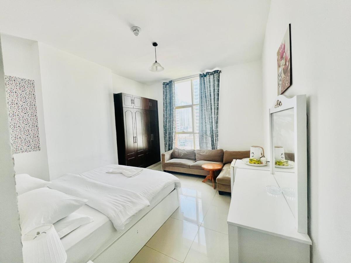Private Room In 2Br Apartment Dubaj Zewnętrze zdjęcie