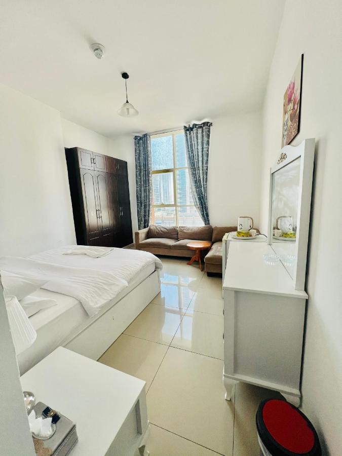 Private Room In 2Br Apartment Dubaj Zewnętrze zdjęcie