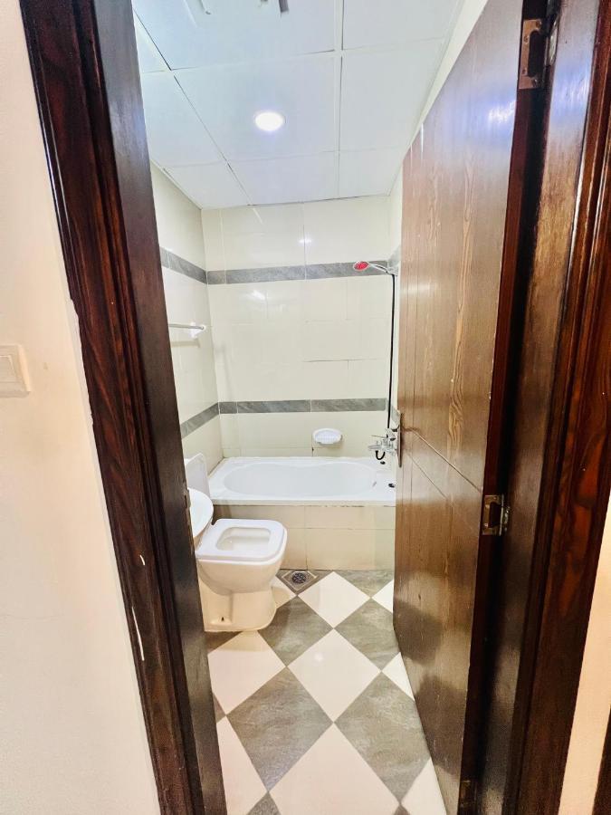Private Room In 2Br Apartment Dubaj Zewnętrze zdjęcie