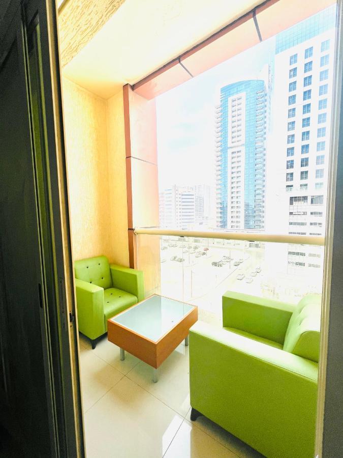 Private Room In 2Br Apartment Dubaj Zewnętrze zdjęcie